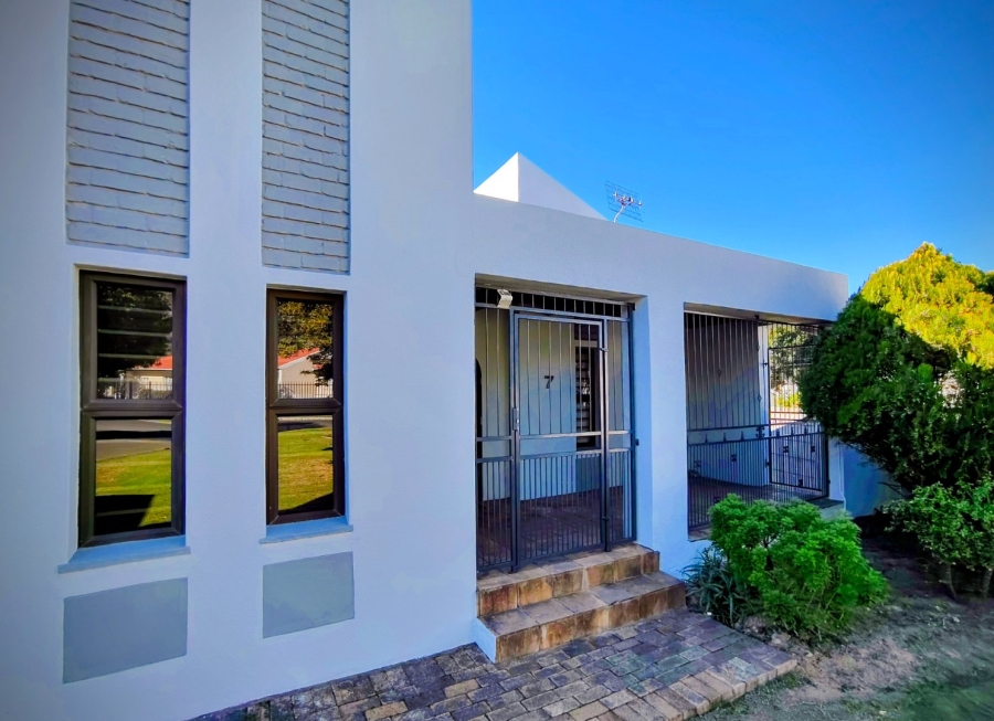 5 Bedroom Property for Sale in Paarl North Western Cape